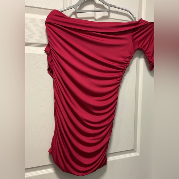 NWOT Cold Shoulders Asymmetrical Ruched Bodycon Short Sleeve Pencil - Picture 4 of 12